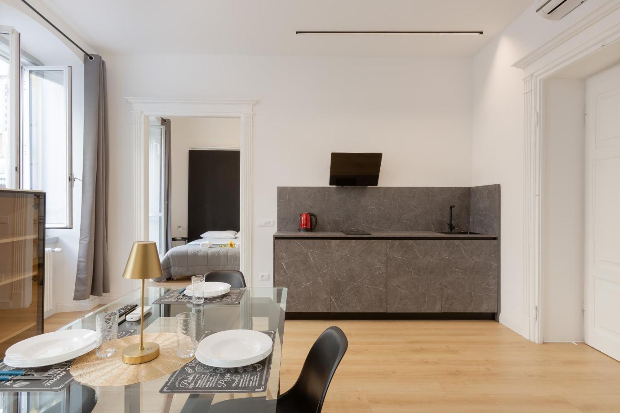 Snapstay Luxury Apartments In Centro A Триест Экстерьер фото