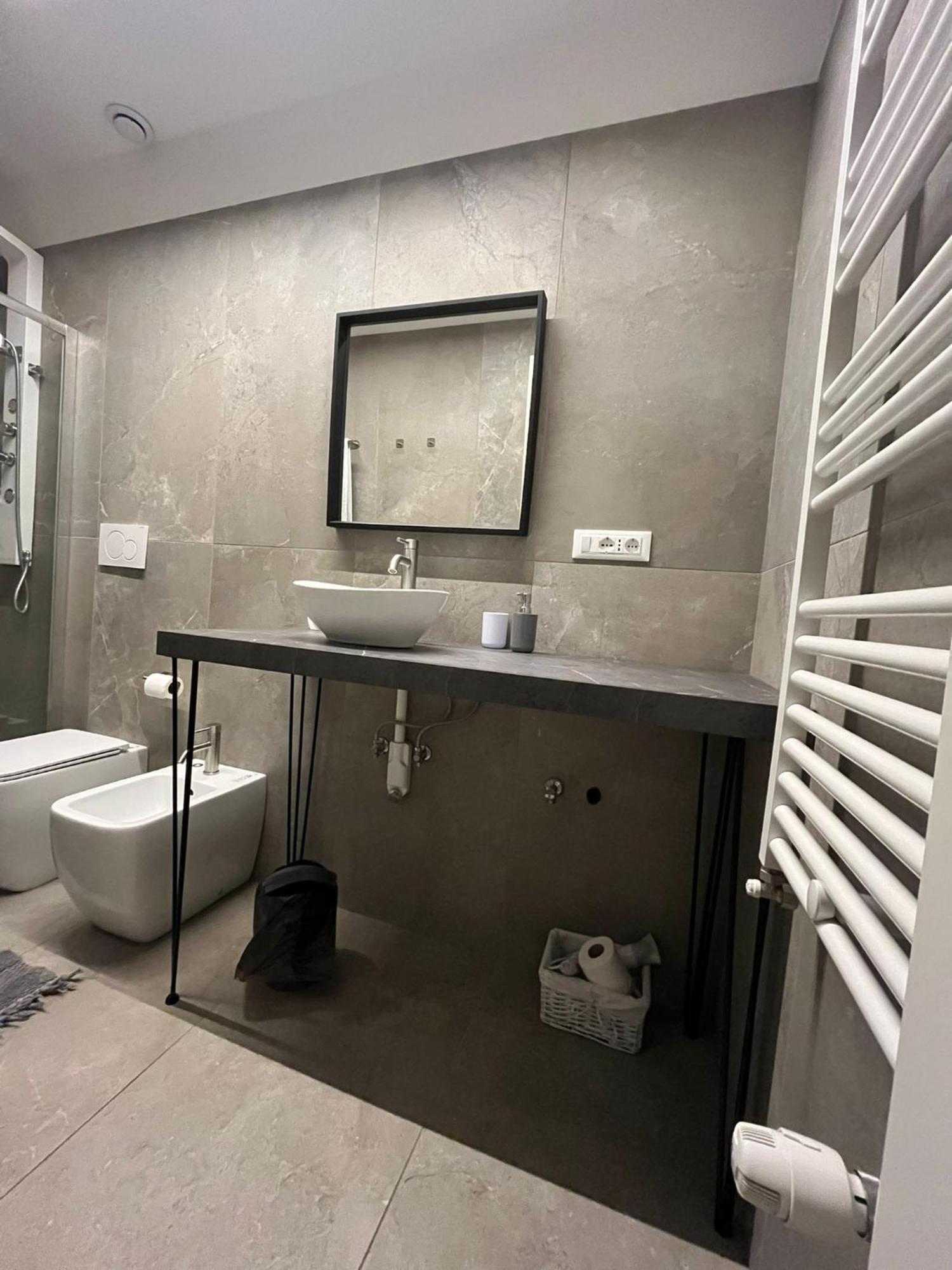Snapstay Luxury Apartments In Centro A Триест Экстерьер фото